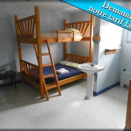 Auberge De Douglastown Gaspe Ngoại thất bức ảnh